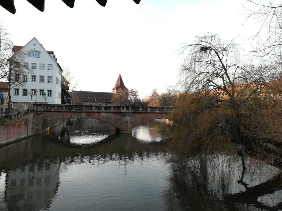 Ferien - Und Messewohnung Am Woehrder See ニュルンベルク エクステリア 写真