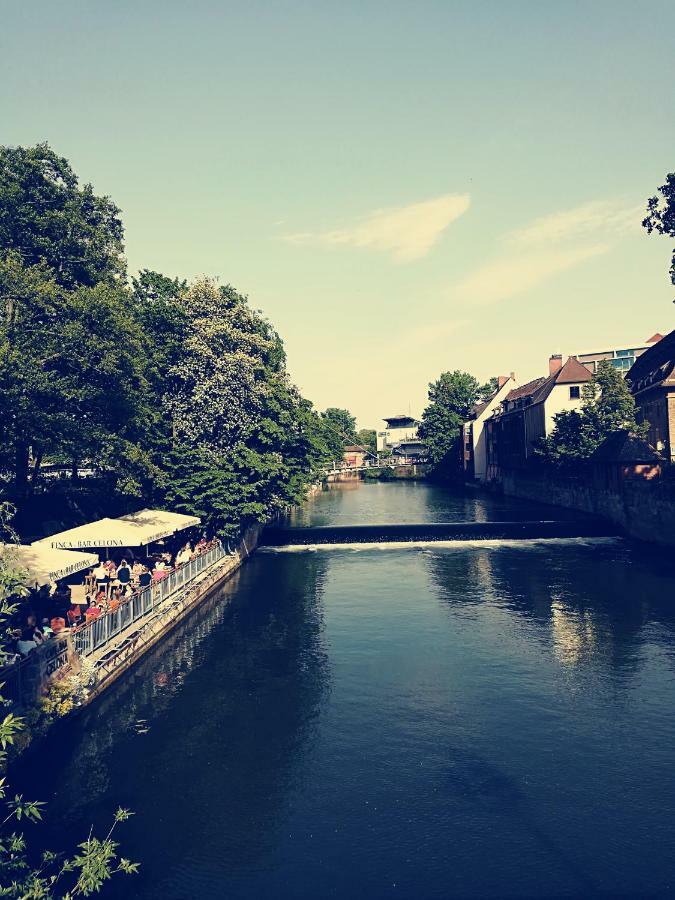 Ferien - Und Messewohnung Am Woehrder See ニュルンベルク エクステリア 写真